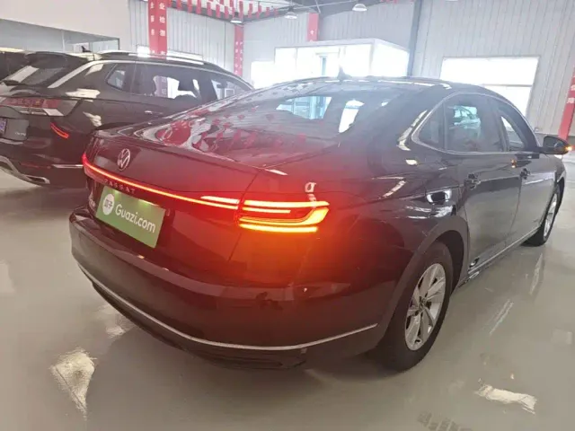 Volkswagen Passat — Фото автомобиля 6
