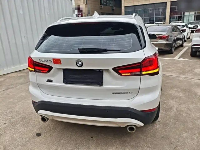 BMW X1 — Фото автомобиля 5