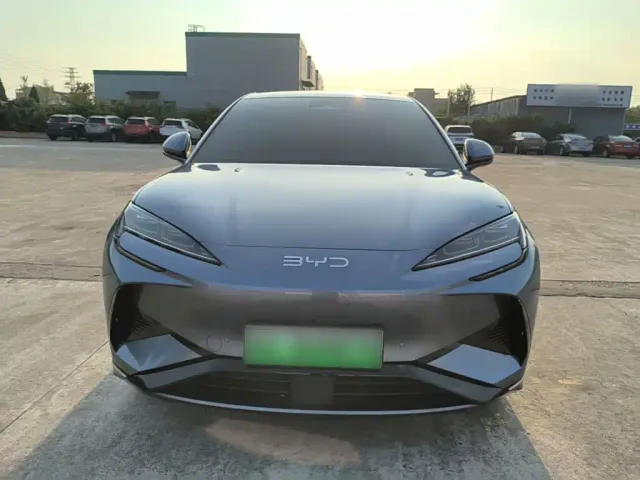 BYD Sealion 07 EV — Фото автомобиля 2