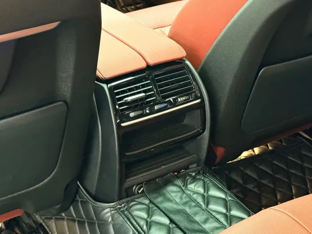 BMW 5 Series — Фото автомобиля 16