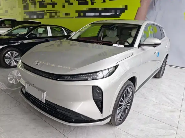 Фотография автомобиля — Dongfeng Aeolus L8