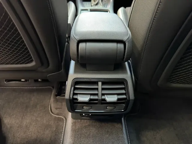 Audi Q3 — Фото автомобиля 11