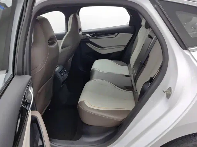 BYD Qin PLUS — Фото автомобиля 15