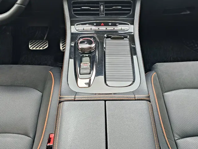 Skyworth Auto EV6 — Фото автомобиля 12