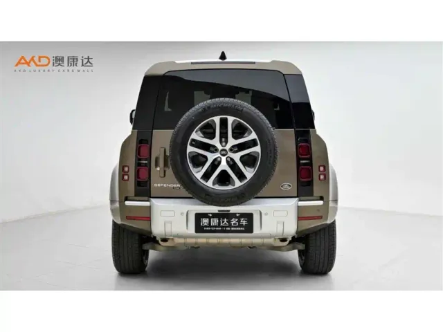 Land Rover Defender — Фото автомобиля 4