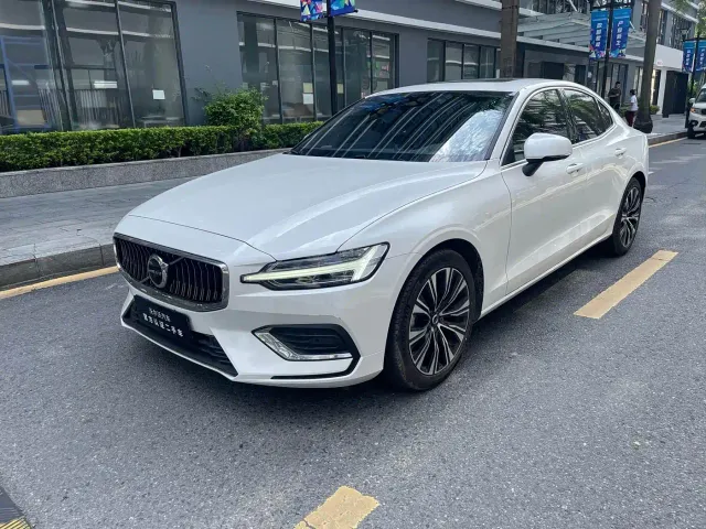 Фотография автомобиля — Volvo S60