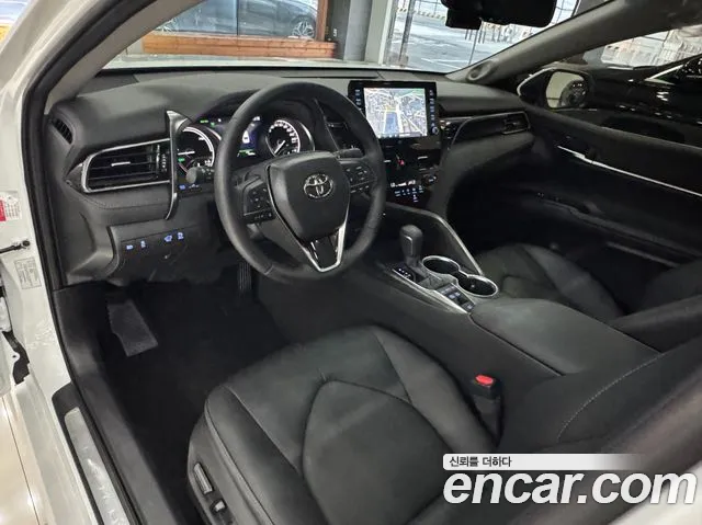 Toyota Camry XV70 — Фото автомобиля 11
