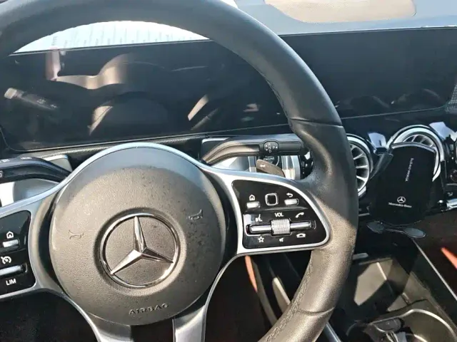 Mercedes-Benz GLB-Class — Фото автомобиля 16