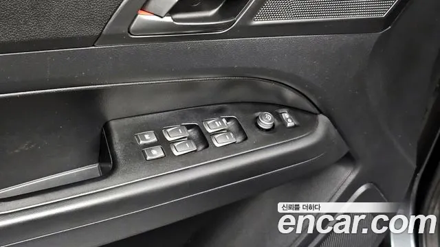 KG_Mobility_Ssangyong Rexton Новый Rexton Sport Khan Дизель 2.2 4WD — Фото автомобиля 17
