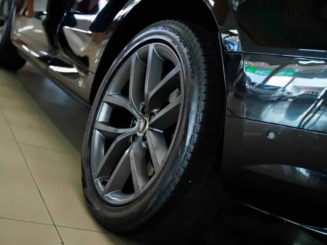 Land Rover Range Rover Sport — Фото автомобиля 8