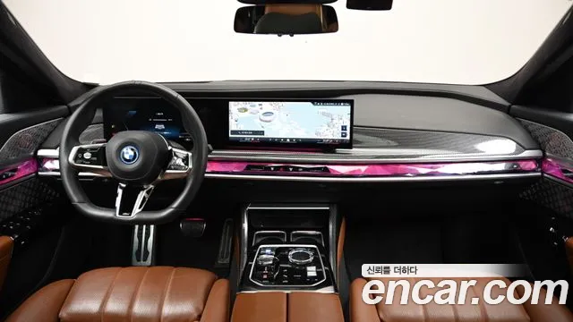 BMW i7 — Фото автомобиля 7