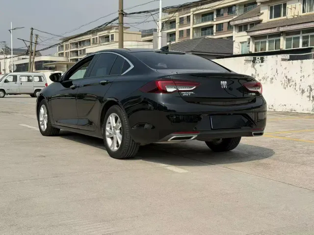 Buick Regal — Фото автомобиля 6