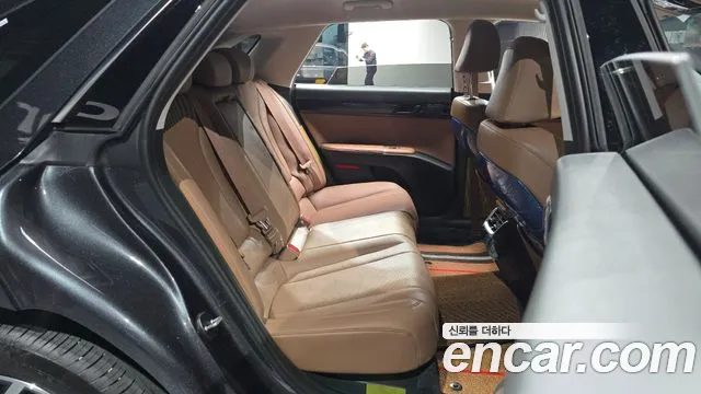 Hyundai Grandeur Grandeur (GN7) 2.5 Бензин 2WD — Фото автомобиля 11