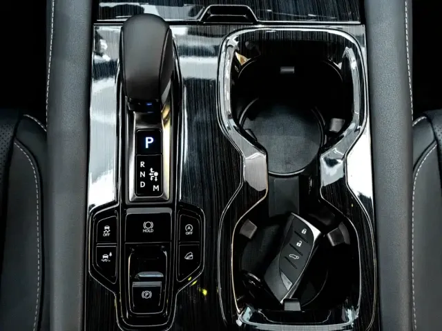 Lexus RX — Фото автомобиля 21