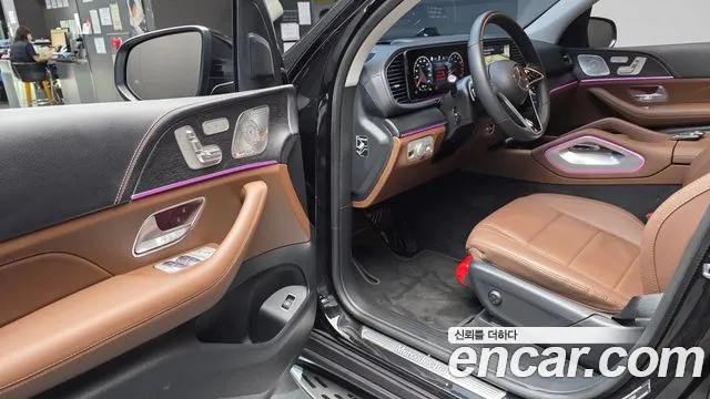 Mercedes-Benz GLE-Class — Фото автомобиля 10