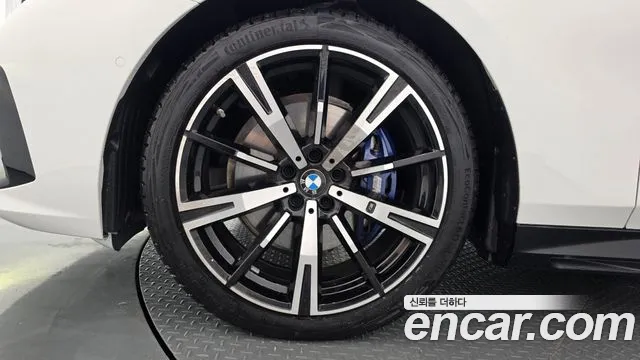 BMW 5 Series — Фото автомобиля 5