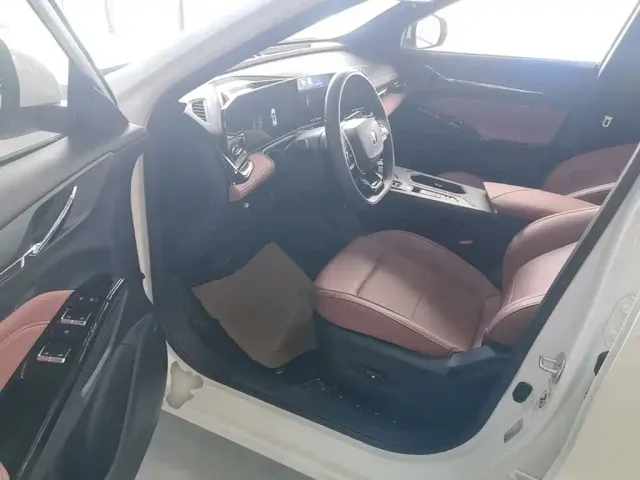 Changan X5 Plus — Фото автомобиля 15