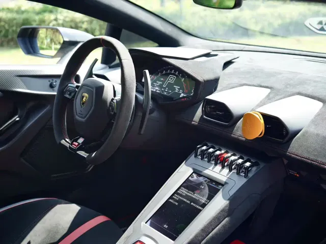 Lamborghini Huracan — Фото автомобиля 12