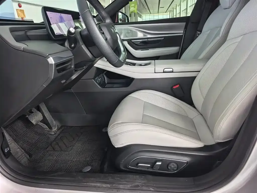 XPeng XPeng P7 2023 P7i 702 Max — Фото автомобиля 23