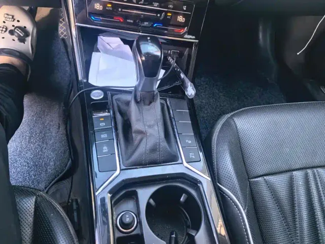 Volkswagen Passat — Фото автомобиля 16