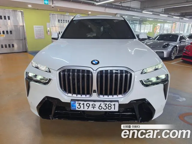 BMW X7 — Фото автомобиля 3