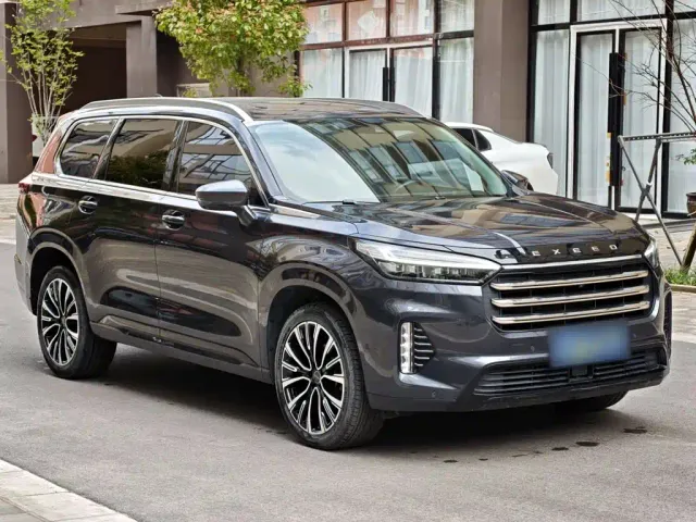 Exeed VX — Фото автомобиля 3