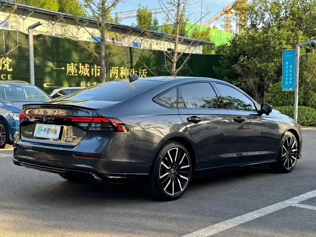 Honda Accord — Фото автомобиля 16