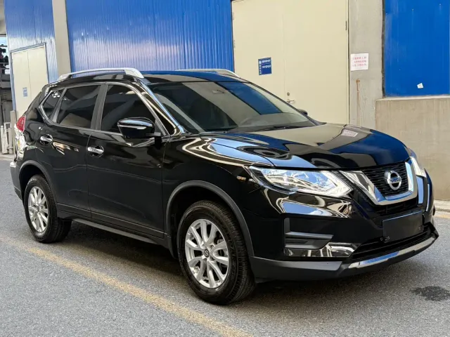 Nissan X-Trail — Фото автомобиля 3