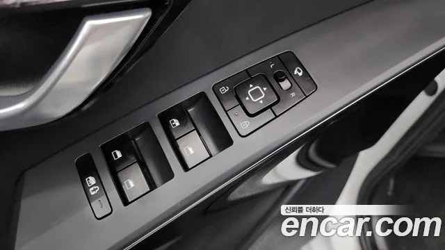 Kia Niro The All New Niro Signature — Фото автомобиля 28