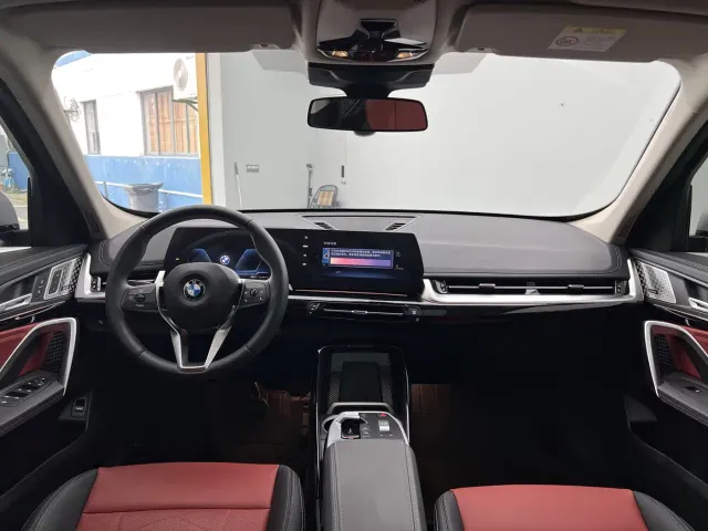 BMW BMW X1 2023 sDrive25Li M Sport Package — Фото автомобиля 6
