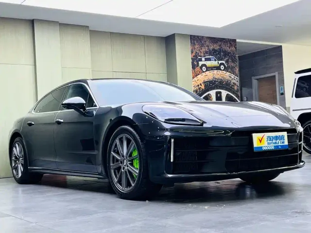 Porsche Panamera — Фото автомобиля 3