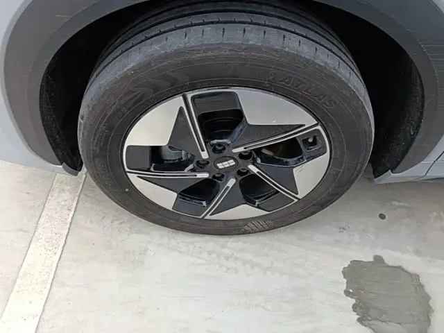 Geely Galaxy E5 — Фото автомобиля 22
