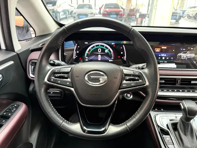 GAC Trumpchi M6 — Фото автомобиля 9