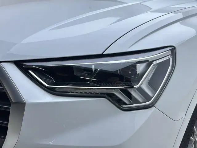 Audi Q3 — Фото автомобиля 10