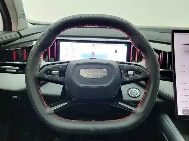 Geely Boyue L — Фото автомобиля 9