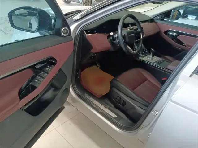 Land Rover Range Rover Evoque — Фото автомобиля 11