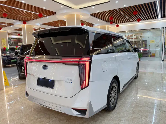 GAC Trumpchi M8 — Фото автомобиля 4