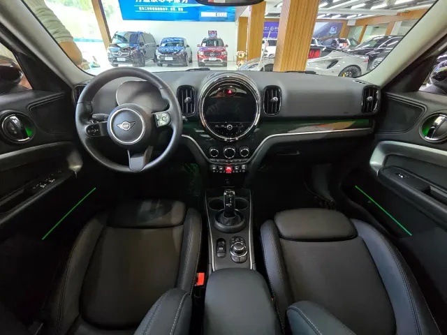 MINI Countryman — Фото автомобиля 12