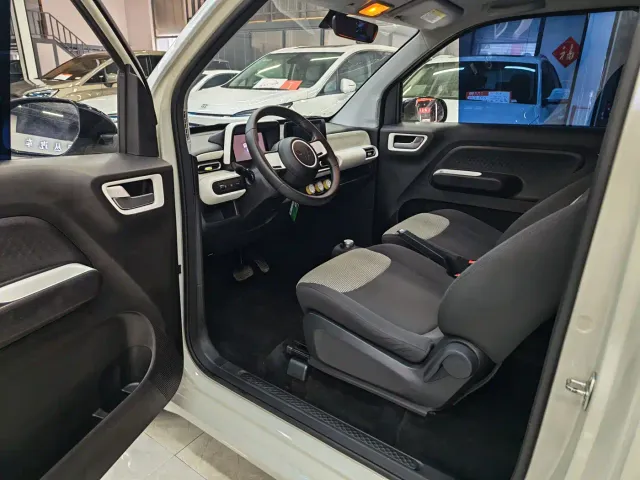 Wuling Hongguang Mini EV — Фото автомобиля 4