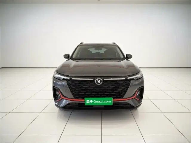 Changan CS35 Plus — Фото автомобиля 3