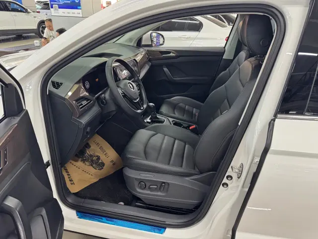 Volkswagen Tharu — Фото автомобиля 5