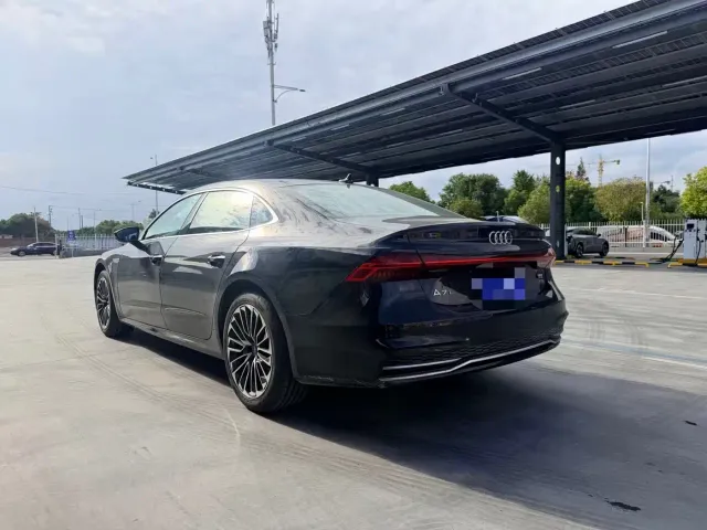 Audi A7L — Фото автомобиля 6
