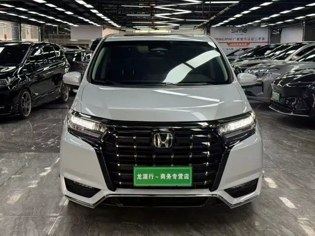 Honda Elysion — Фото автомобиля 2