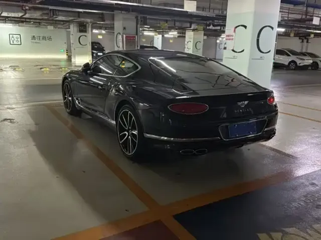 Bentley Continental — Фото автомобиля 6