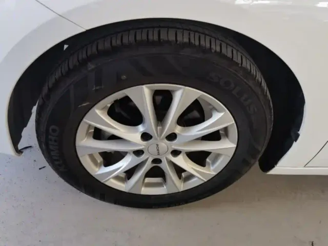 Roewe i5 — Фото автомобиля 22