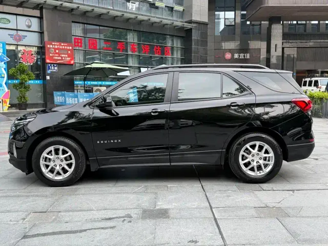Chevrolet Equinox — Фото автомобиля 3