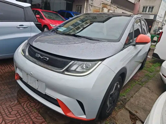Фотография автомобиля — BYD Dolphin