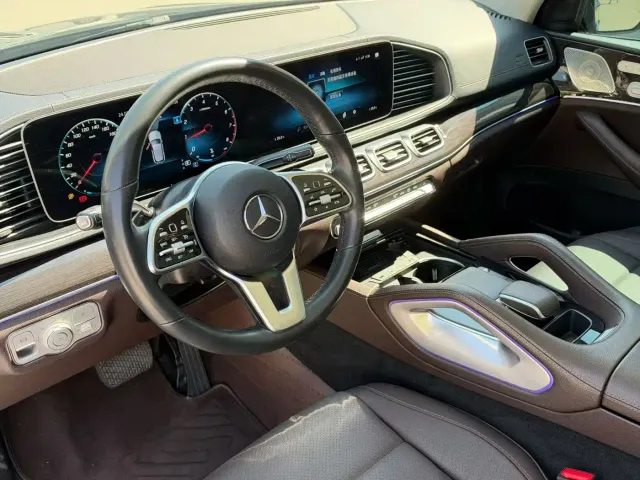 Mercedes-Benz GLE-Class — Фото автомобиля 4