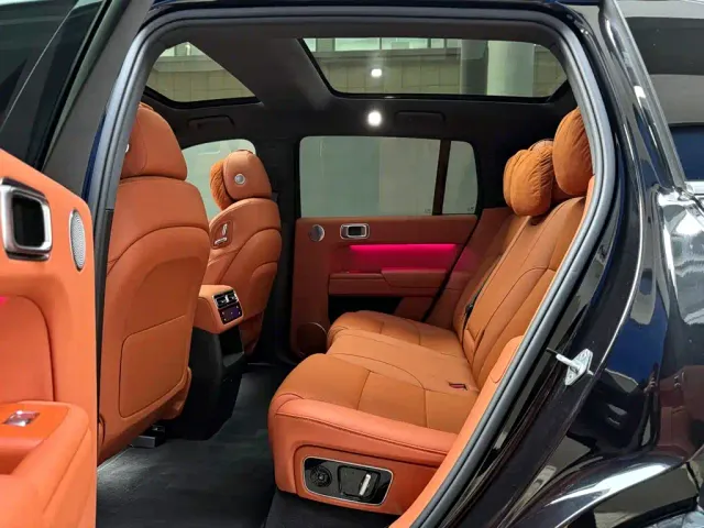 Li Auto L7 — Фото автомобиля 10