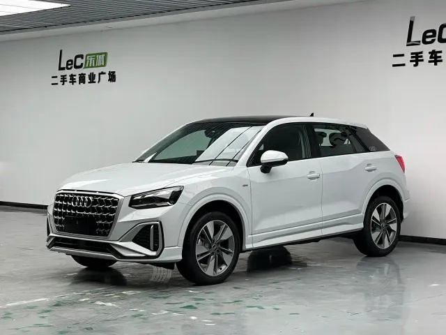 Фотография автомобиля — Audi Q2L